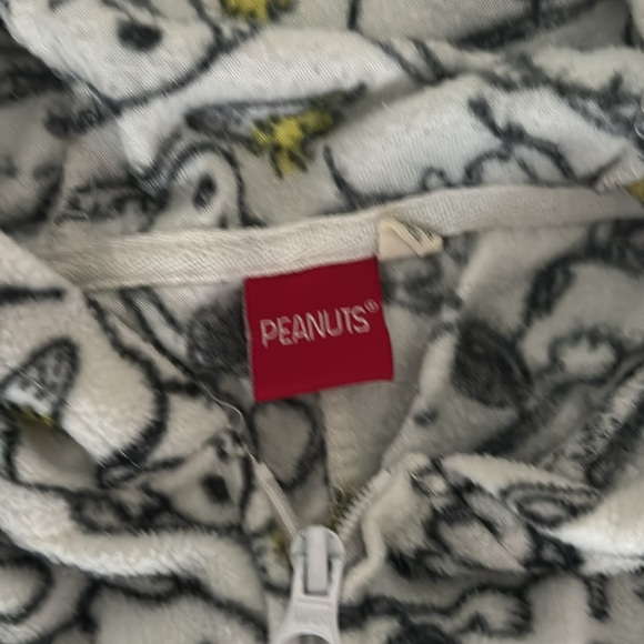 Snoopy onesie - Picture 2 of 2